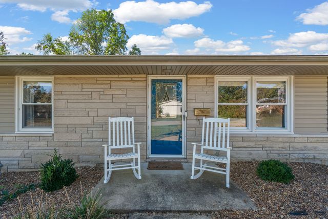 302 Depot St, E, Greenville, KY 42345