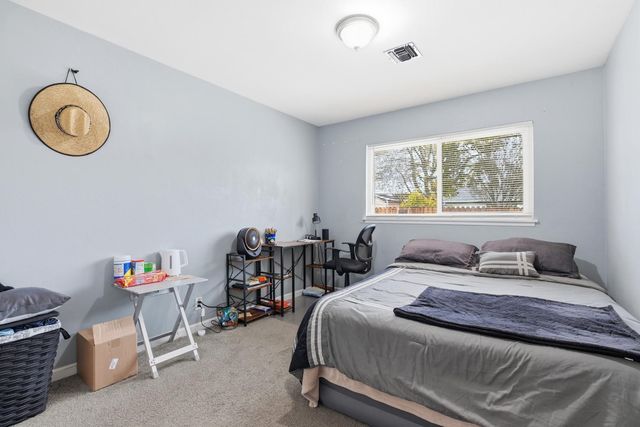 1322 Carver, Modesto, CA 95350