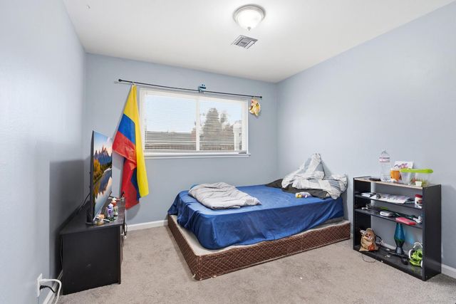 1322 Carver, Modesto, CA 95350