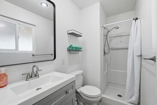 4062 Lewis St, Oceanside, CA 92056