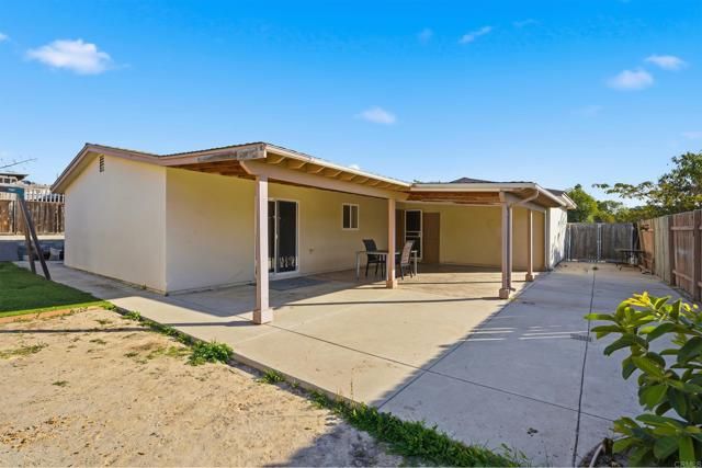 4062 Lewis St, Oceanside, CA 92056