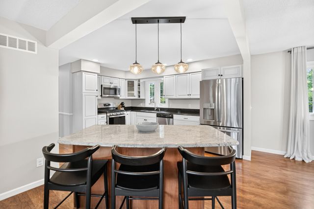 5141 Lewsinda Avenue, Kalamazoo, MI 49009