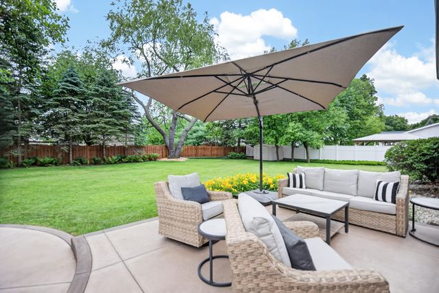 5141 Lewsinda Avenue, Kalamazoo, MI 49009