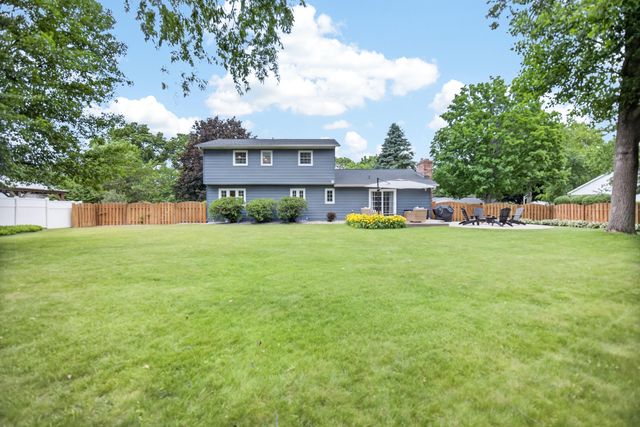 5141 Lewsinda Avenue, Kalamazoo, MI 49009