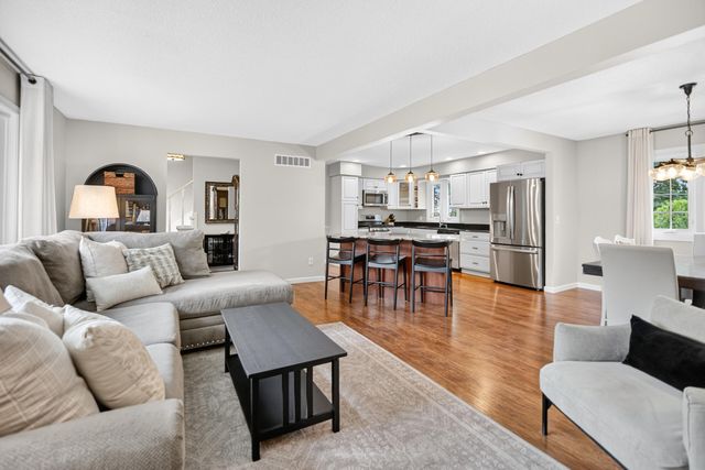 5141 Lewsinda Avenue, Kalamazoo, MI 49009
