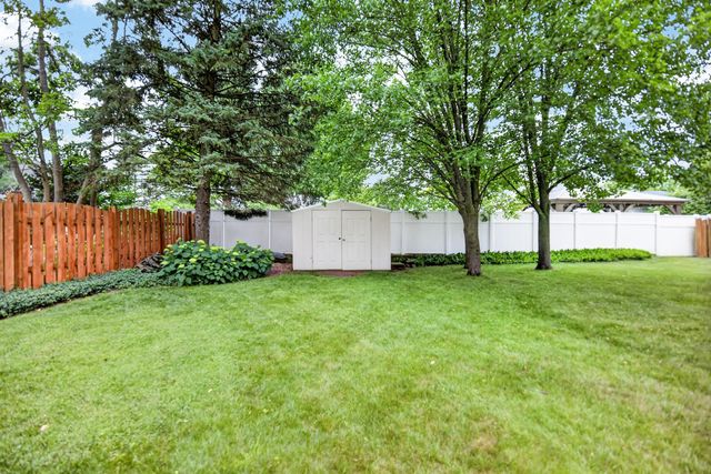 5141 Lewsinda Avenue, Kalamazoo, MI 49009