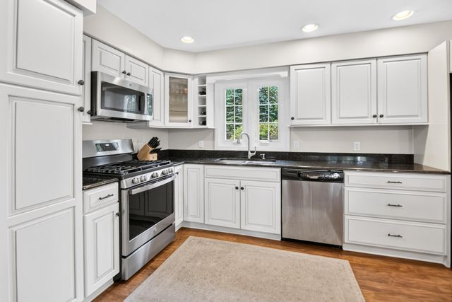 5141 Lewsinda Avenue, Kalamazoo, MI 49009