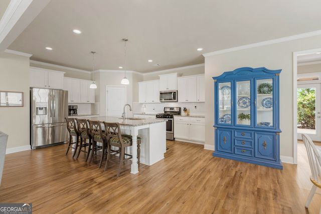 5200 Parkwood Drive, Flowery Branch, GA 30542
