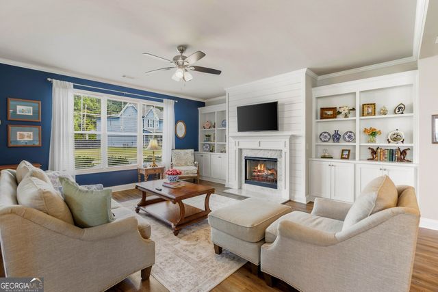 5200 Parkwood Drive, Flowery Branch, GA 30542