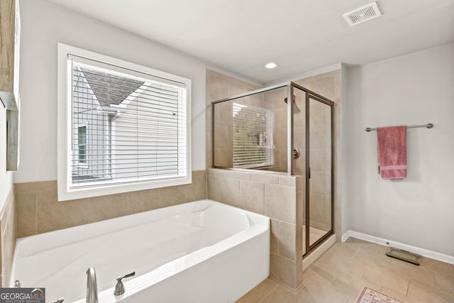 5200 Parkwood Drive, Flowery Branch, GA 30542