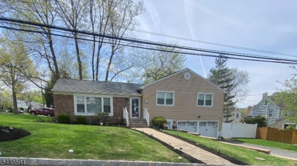 12 Nottingham Rd, West Orange Twp., NJ 07052