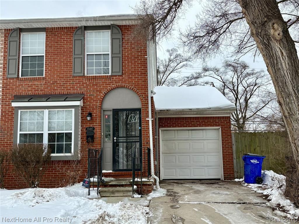 15487 Meyers Road, Detroit, MI 48227