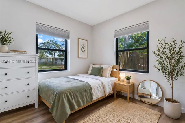 1030 NW 141st St, Miami, FL 33168