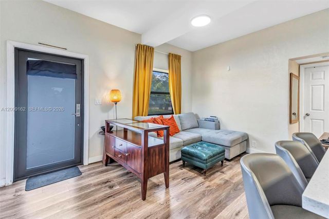 1030 NW 141st St, Miami, FL 33168