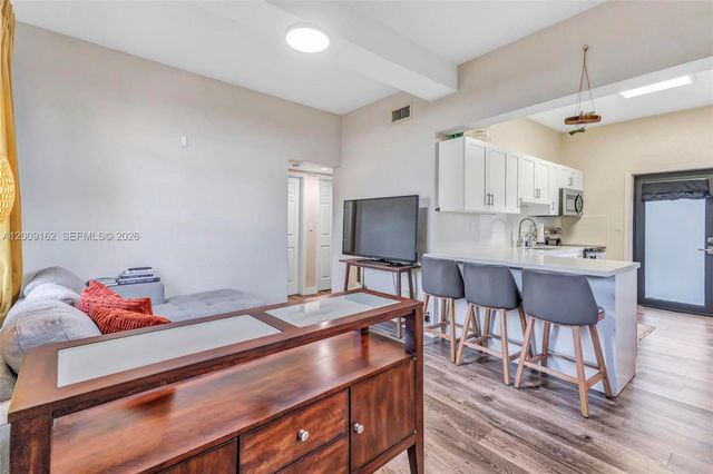 1030 NW 141st St, Miami, FL 33168