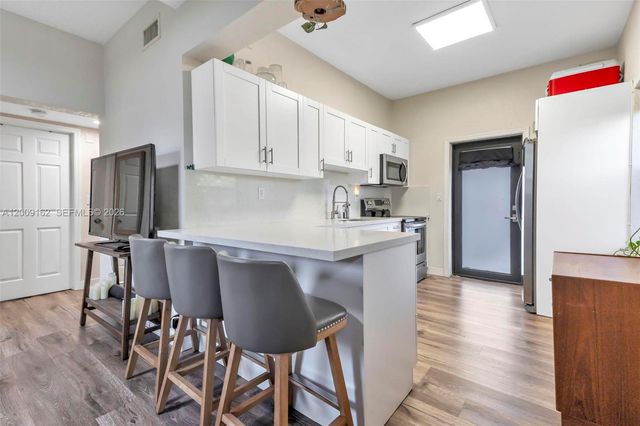 1030 NW 141st St, Miami, FL 33168