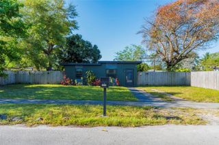 1030 NW 141st St, Miami, FL 33168