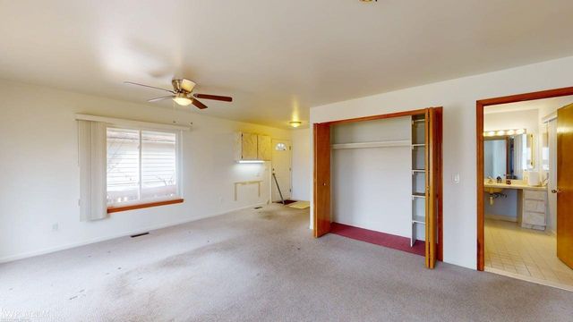 24091 Eastwood Street, Oak Park, MI 48237