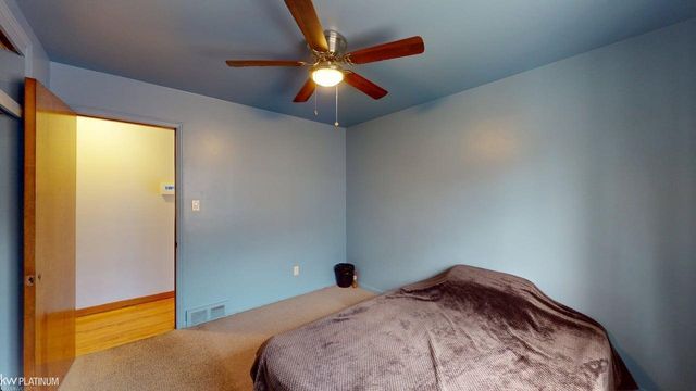 24091 Eastwood Street, Oak Park, MI 48237