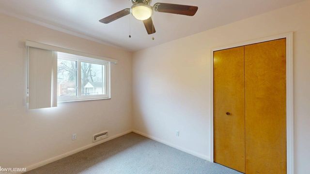 24091 Eastwood Street, Oak Park, MI 48237