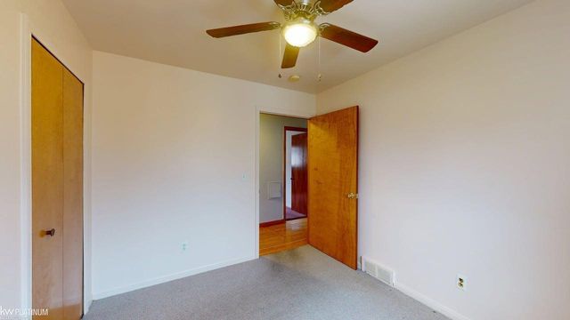 24091 Eastwood Street, Oak Park, MI 48237