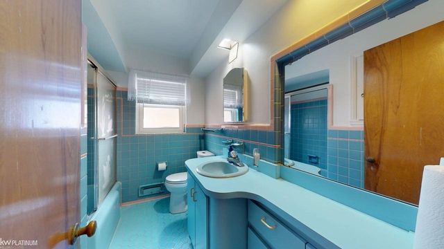 24091 Eastwood Street, Oak Park, MI 48237