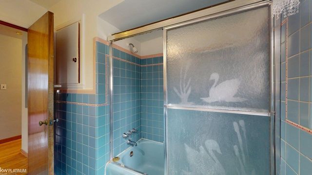 24091 Eastwood Street, Oak Park, MI 48237