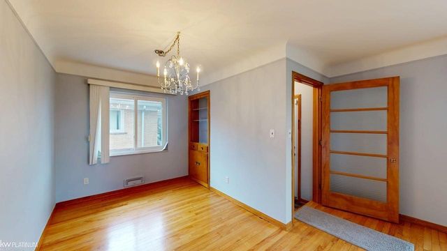 24091 Eastwood Street, Oak Park, MI 48237