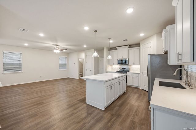 2038 FLAMETREE AVE, New Braunfels, TX 78132