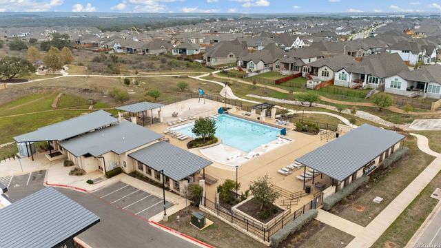 2038 FLAMETREE AVE, New Braunfels, TX 78132