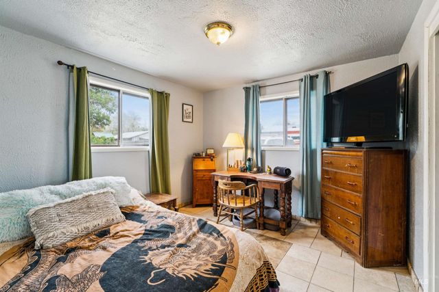 4240 S Five Mile Rd, Boise, ID 83709