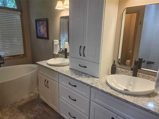 7213 NW 28th Street, Ankeny, IA 50023