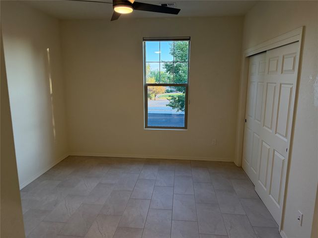 17 Paseo Luna Blanca, Santa Fe, NM 87508