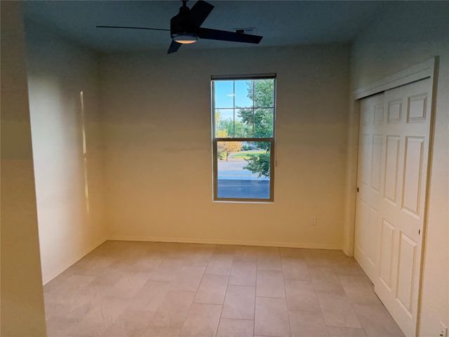 17 Paseo Luna Blanca, Santa Fe, NM 87508