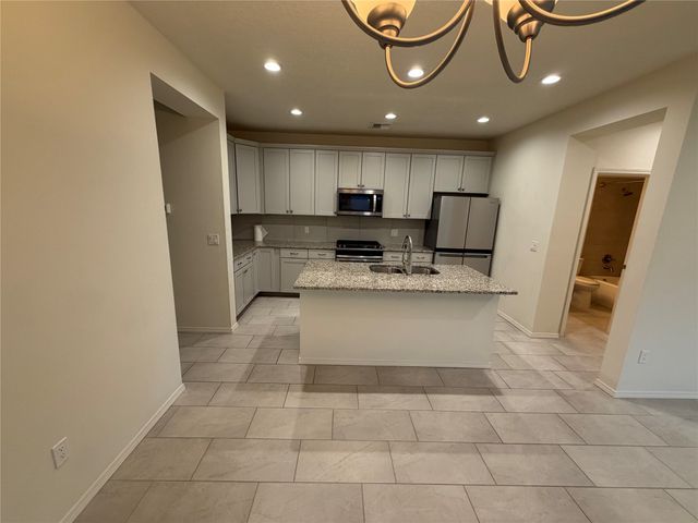 17 Paseo Luna Blanca, Santa Fe, NM 87508