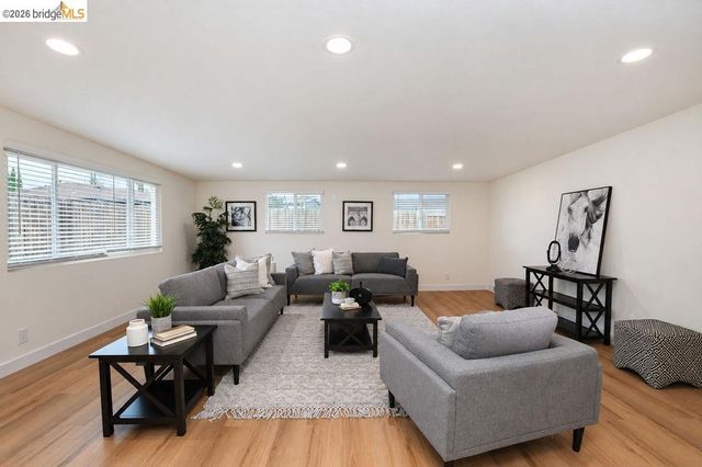 187 Atherton Ave, Pittsburg, CA 94565