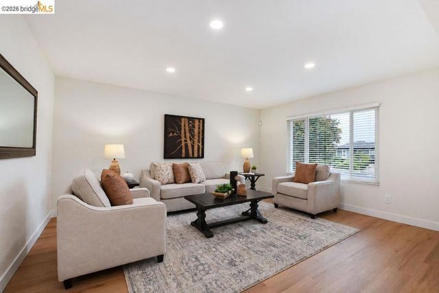 187 Atherton Ave, Pittsburg, CA 94565