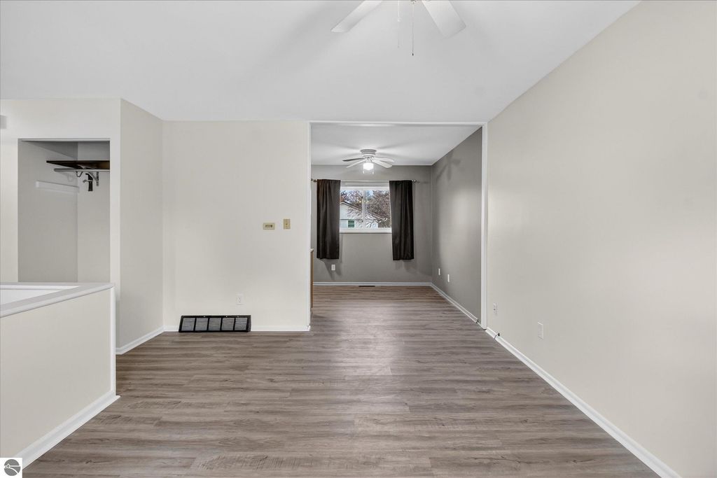 Image 10 of property listing at 604 S Rockingham Avenue, Alma, MI 48801