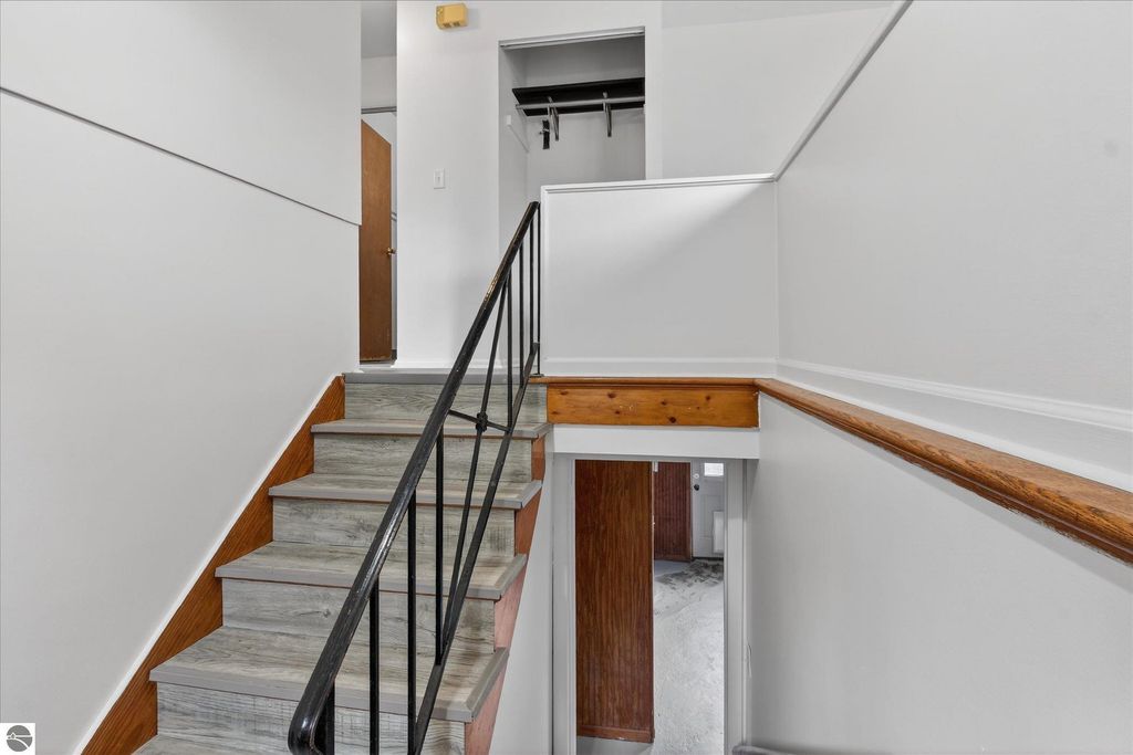 Image 23 of property listing at 604 S Rockingham Avenue, Alma, MI 48801