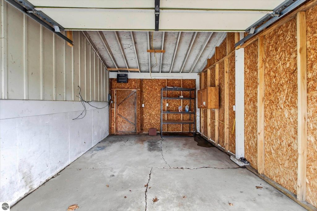 Image 32 of property listing at 604 S Rockingham Avenue, Alma, MI 48801