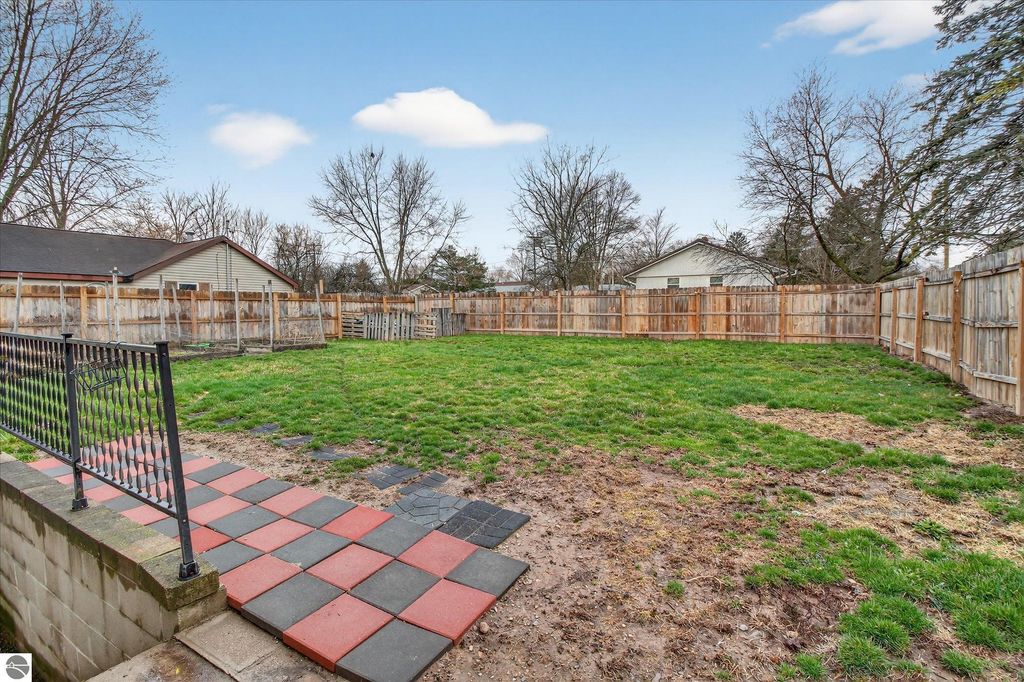 Image 33 of property listing at 604 S Rockingham Avenue, Alma, MI 48801