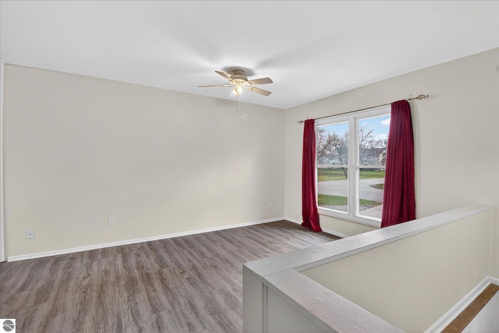 Image 8 of property listing at 604 S Rockingham Avenue, Alma, MI 48801