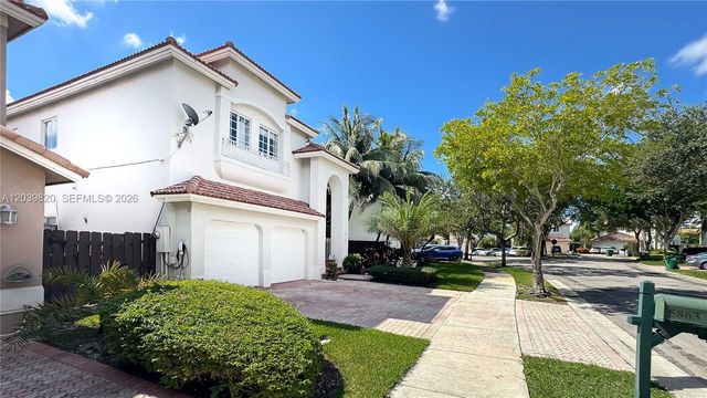 5853 NW 111th Avenue, Doral, FL 33178