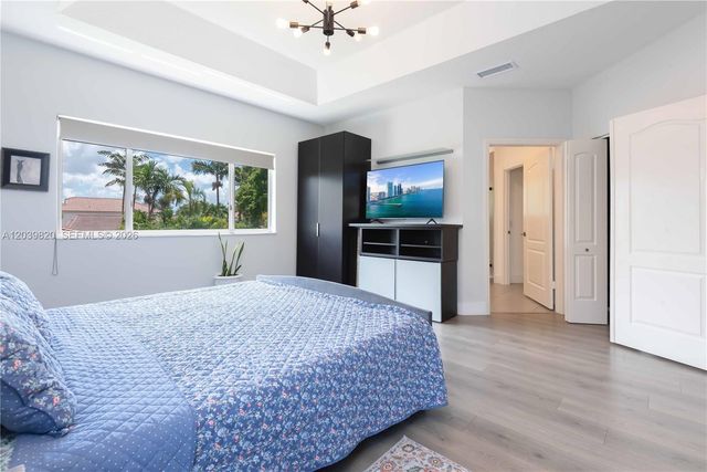 5853 NW 111th Avenue, Doral, FL 33178