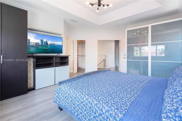 5853 NW 111th Avenue, Doral, FL 33178