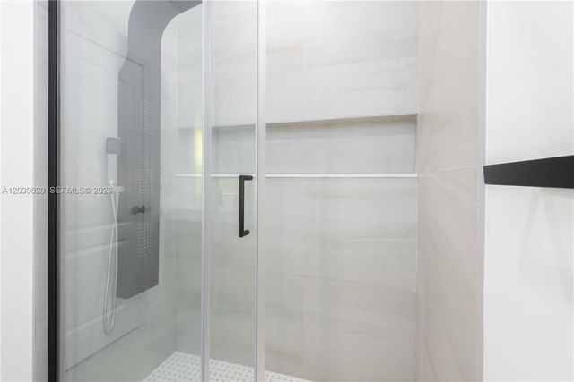 5853 NW 111th Avenue, Doral, FL 33178