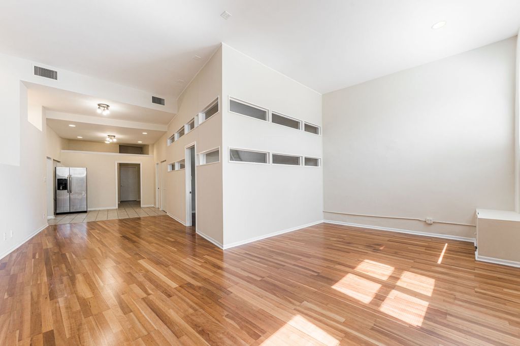 2120 W GRAND Avenue D, Chicago, IL 60612 — photo 3