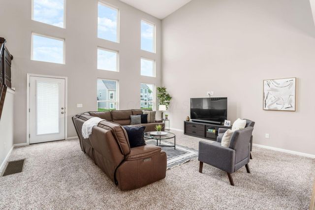 116 Maple Crest Drive, Lewis Center, OH 43035