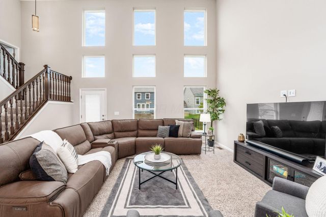 116 Maple Crest Drive, Lewis Center, OH 43035
