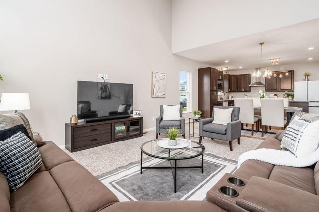 116 Maple Crest Drive, Lewis Center, OH 43035